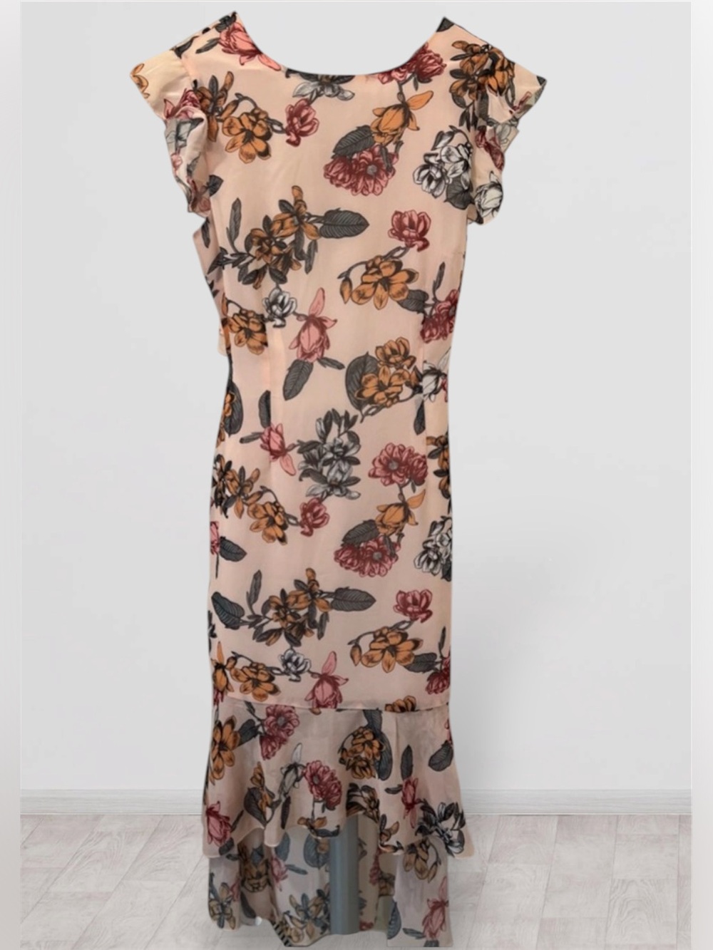 Showpo Floral Open-Back Dress – Size US 4 – Great Condition